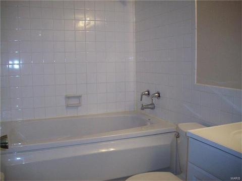 956 Barbizon Dr, Ballwin, MO 63021 photo 27