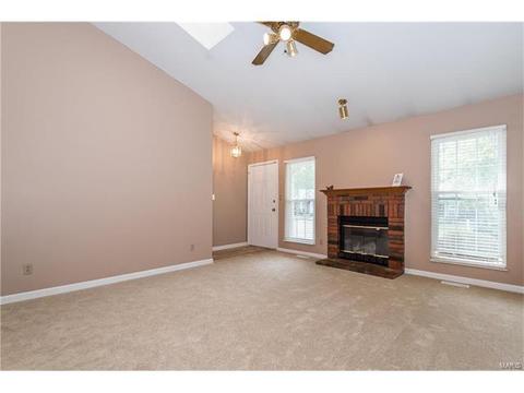 863 Spring Hill Farm Dr, Ballwin, MO 63021 photo 5