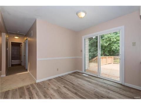 863 Spring Hill Farm Dr, Ballwin, MO 63021 photo 9