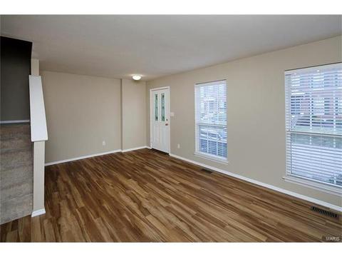 424 Parkview Place Dr, Ellisville, MO 63021 photo 2