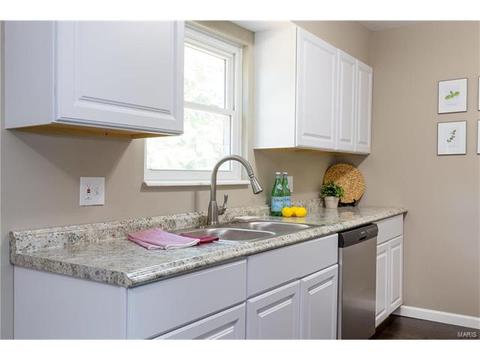 9 S Lang, O'fallon, MO 63366 photo 3