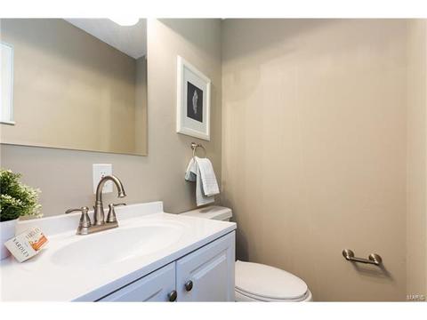 9 S Lang, O'fallon, MO 63366 photo 12