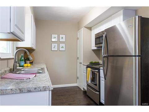 9 S Lang, O'fallon, MO 63366 photo 2