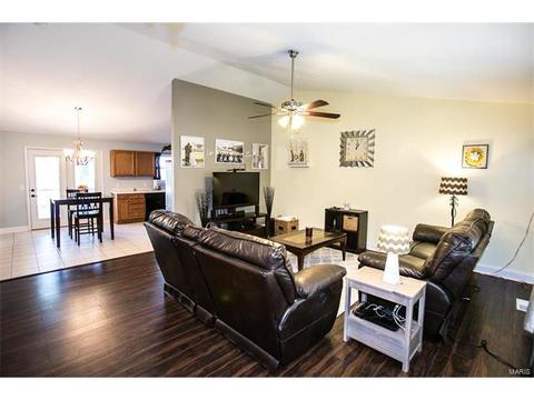 14 N Lang Dr, O'fallon, MO 63366 photo 5