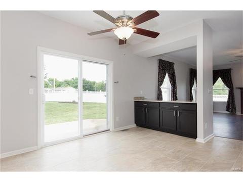 2 Hidden Spring Ct, Saint Charles, MO 63304 photo 13