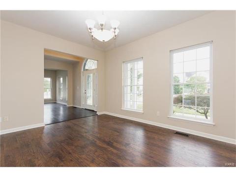 2 Hidden Spring Ct, Saint Charles, MO 63304 photo 17
