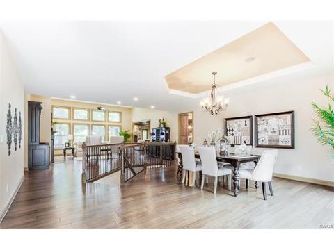 9 Baxter Ln, Chesterfield, MO 63017 photo 3