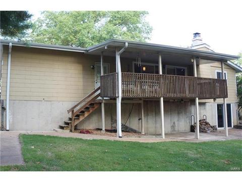 675 Turfwood Dr, Ballwin, MO 63021 photo 2