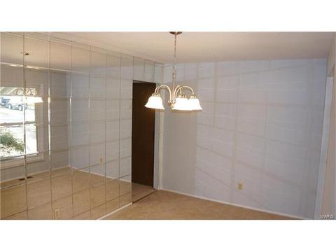 675 Turfwood Dr, Ballwin, MO 63021 photo 9