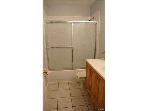 675 Turfwood Dr, Ballwin, MO 63021 photo 24