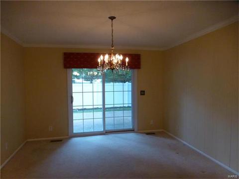307 Ries Ct, Ballwin, MO 63021 photo 3