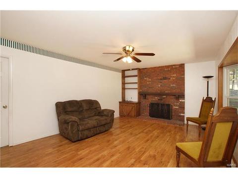 1132 Hobbs Mill Dr, Ballwin, MO 63021 photo 9