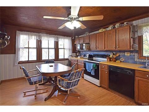 34 Mombert Dr, Ballwin, MO 63021 photo 3