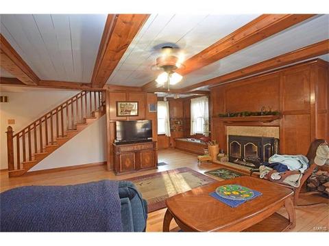 34 Mombert Dr, Ballwin, MO 63021 photo 2