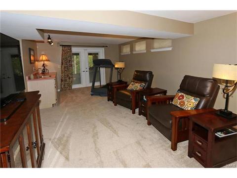 1938 Strawberry Ridge Dr, Ballwin, MO 63021 photo 17