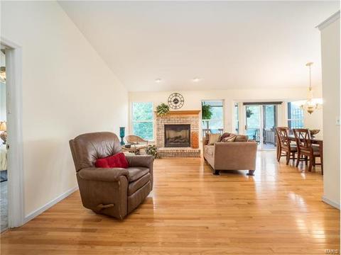 33 Thoreau Ct, O'fallon, MO 63366 photo 6