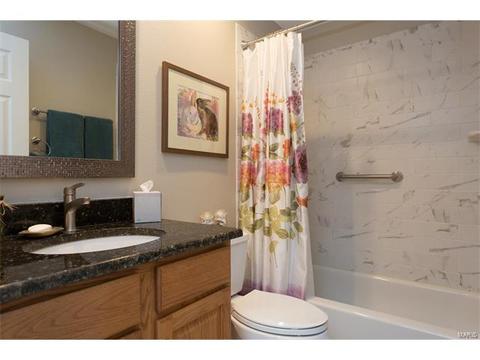 474 Sunstone Dr, Ballwin, MO 63011 photo 14