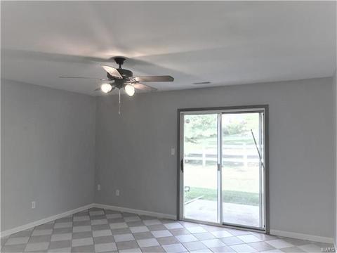 125 Towne Square Ct, Eureka, MO 63025 photo 21