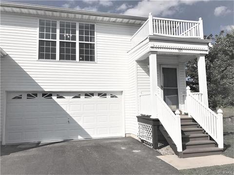 125 Towne Square Ct, Eureka, MO 63025 photo 1