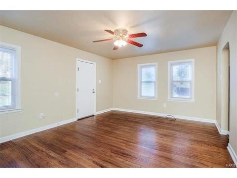 3518 Connor Ave, Saint Louis, MO 63121 photo 3
