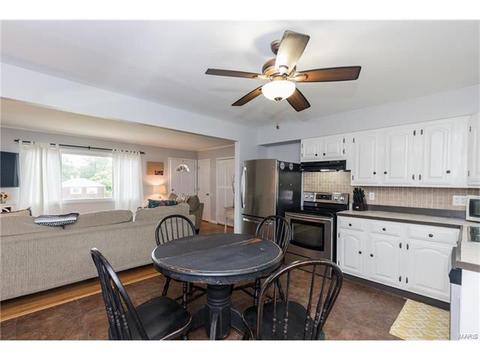 211 Highview, Ballwin, MO 63011 photo 14