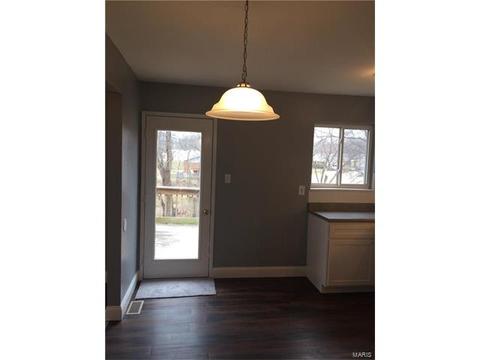 18 Chip Dr, O'fallon, MO 63366 photo 3