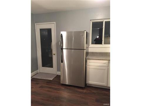18 Chip Dr, O'fallon, MO 63366 photo 4