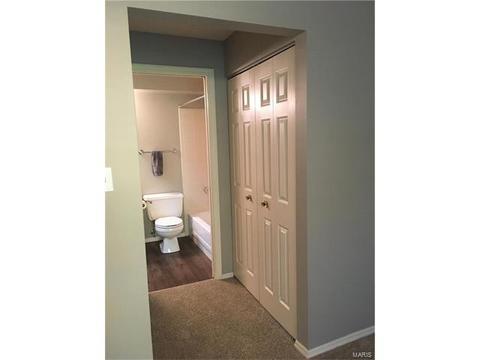 1336 Highland Oaks Dr #B, Ballwin, MO 63021 photo 12