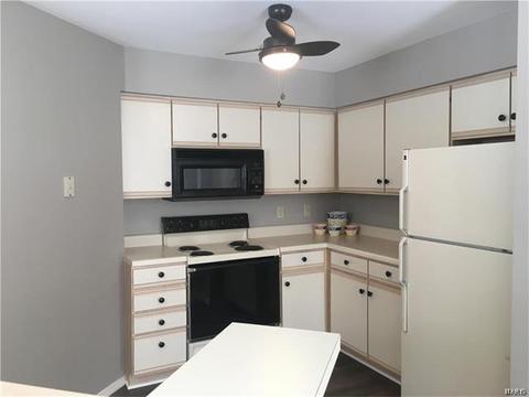 1336 Highland Oaks Dr #B, Ballwin, MO 63021 photo 5
