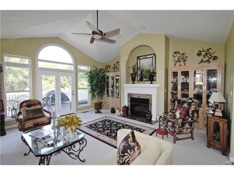 1439 Dietrich Woods Ct, Ballwin, MO 63021 photo 11