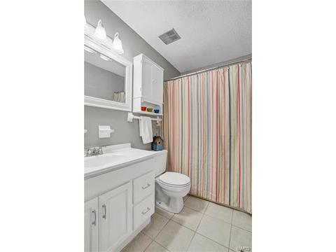1118 Windyoak Dr, Ballwin, MO 63021 photo 16