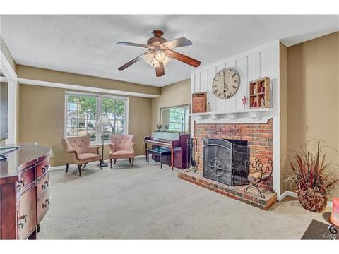 1118 Windyoak Dr, Ballwin, MO 63021 photo 2