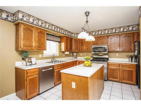 565 Oak Leaf Manor Ct, Ballwin, MO 63021 photo 8
