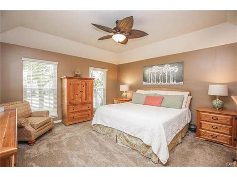 565 Oak Leaf Manor Ct, Ballwin, MO 63021 photo 14