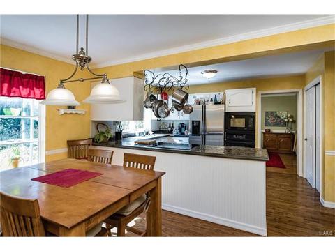621 Huntley Heights Dr, Ballwin, MO 63021 photo 10