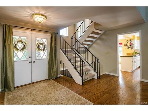 621 Huntley Heights Dr, Ballwin, MO 63021 photo 5