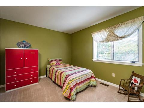 621 Huntley Heights Dr, Ballwin, MO 63021 photo 14