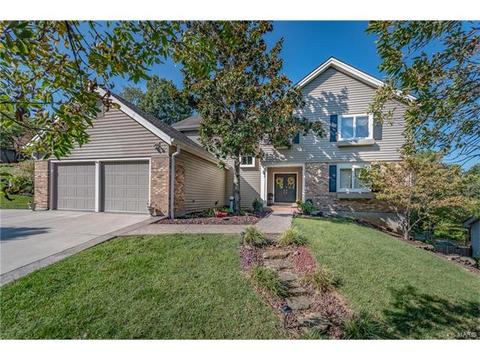 621 Huntley Heights Dr, Ballwin, MO 63021 photo 1