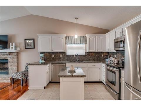 476 Tumulty Dr, Ballwin, MO 63021 photo 5