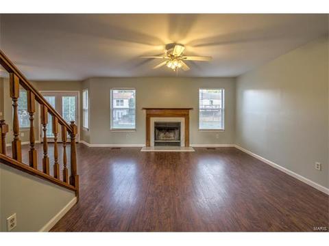 623 Durango Dr, O'fallon, MO 63368 photo 2