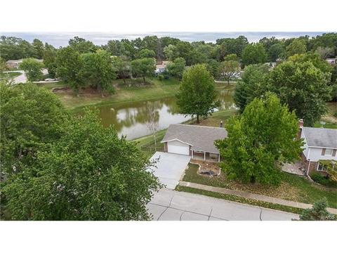542 Stoddards Mill Dr, Ballwin, MO 63011 photo 2
