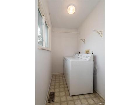 542 Stoddards Mill Dr, Ballwin, MO 63011 photo 24