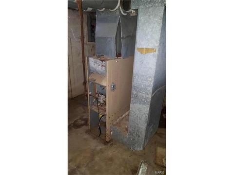 2615 Carson Rd, Saint Louis, MO 63114 photo 8