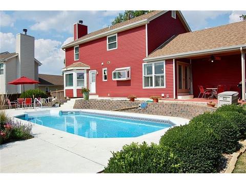 3 Castlio Ct, Saint Charles, MO 63304 photo 2