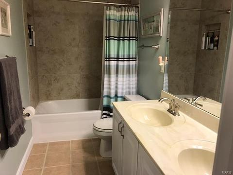 373 Carr Mnr, Ballwin, MO 63021 photo 25