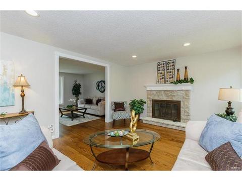 1736 Tralee Ln, Ballwin, MO 63021 photo 5