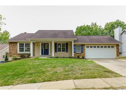 1736 Tralee Ln, Ballwin, MO 63021 photo 1
