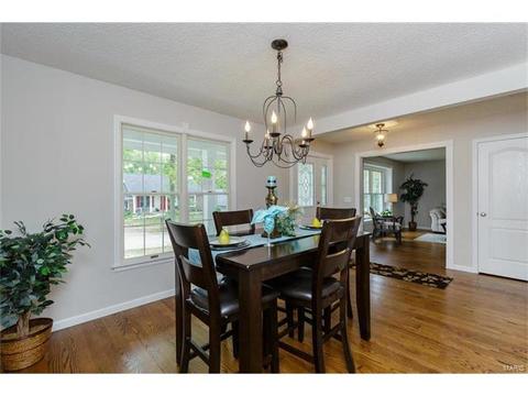 1736 Tralee Ln, Ballwin, MO 63021 photo 9