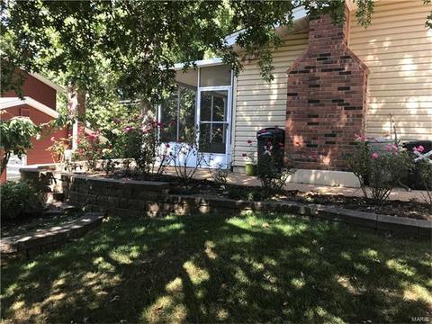 749 Sherwick Ter, Ballwin, MO 63021 photo 3