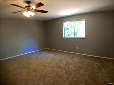 1050 Parkwatch Dr, Ballwin, MO 63011 photo 14